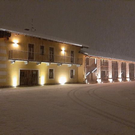 Agriturismo Fior Di Campo Dronero Luaran gambar